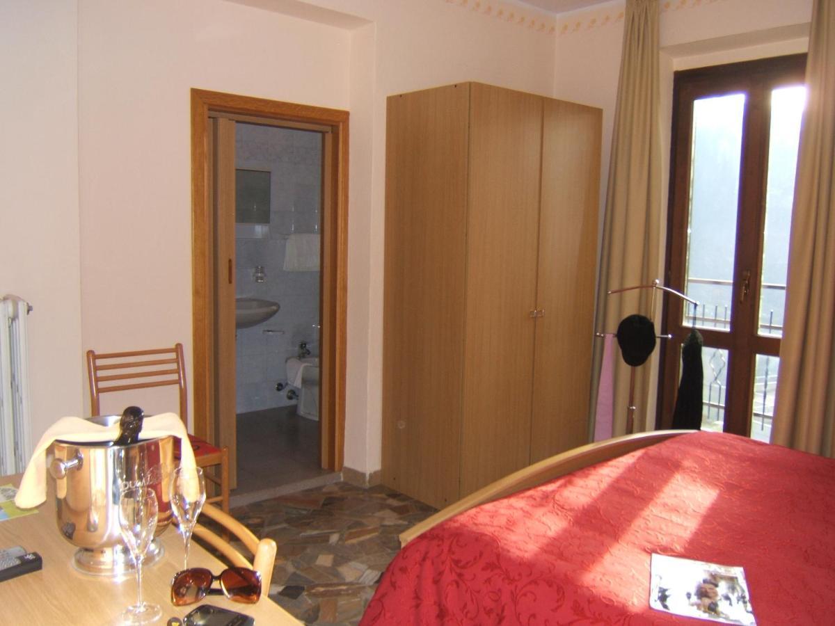 Hotel Ristorante Miravalle Teglio Kültér fotó