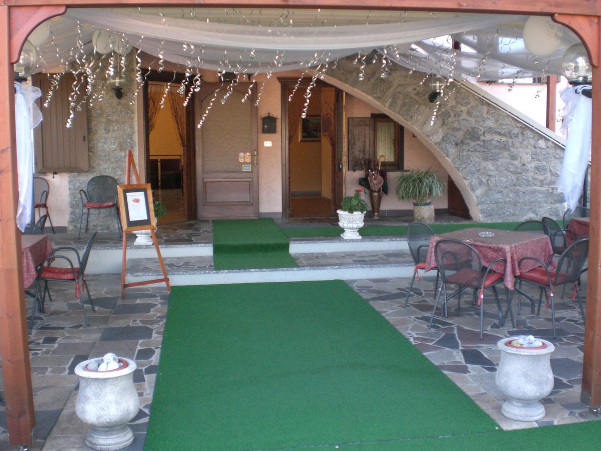 Hotel Ristorante Miravalle Teglio Kültér fotó