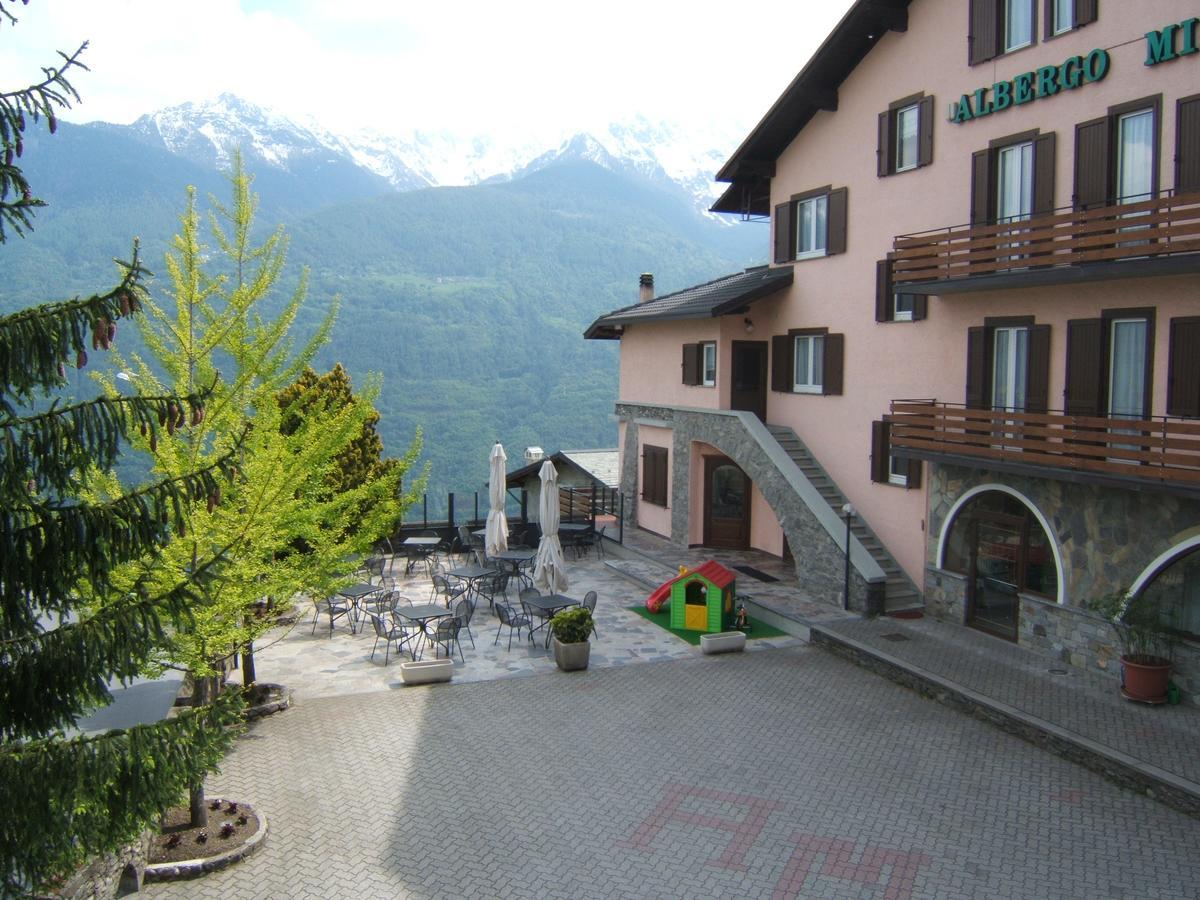 Hotel Ristorante Miravalle Teglio Kültér fotó