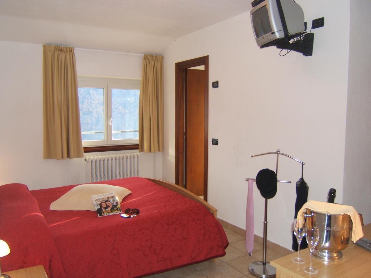 Hotel Ristorante Miravalle Teglio Kültér fotó